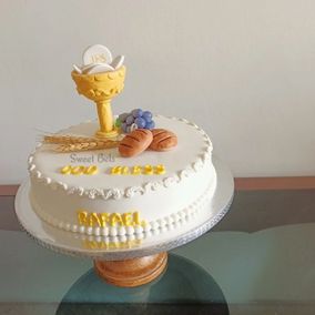 Home Baked designer Cakes and Muffins