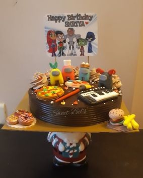 Home Baked designer Cakes and Muffins