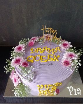 Home Baked designer Cakes and Muffins