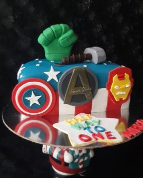 Home Baked designer Cakes and Muffins