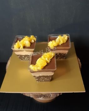 Home Baked designer Cakes and Muffins