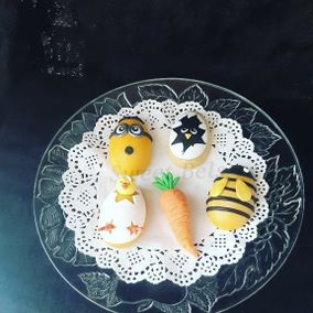 Home Baked designer Cakes and Muffins
