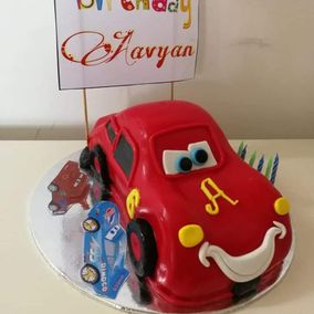 Home Baked designer Cakes and Muffins