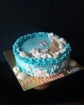 Home Baked designer Cakes and Muffins
