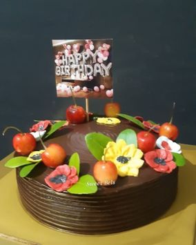 Home Baked designer Cakes and Muffins