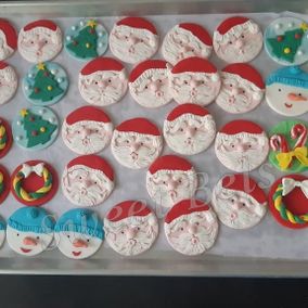 Home Baked designer Cakes and Muffins