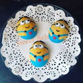 Home Baked designer Cakes and Muffins
