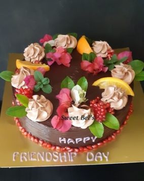 Home Baked designer Cakes and Muffins